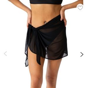 Koy Resort Escape Mini Mesh Sarong